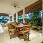 Asrina Villa\'S Seminyak